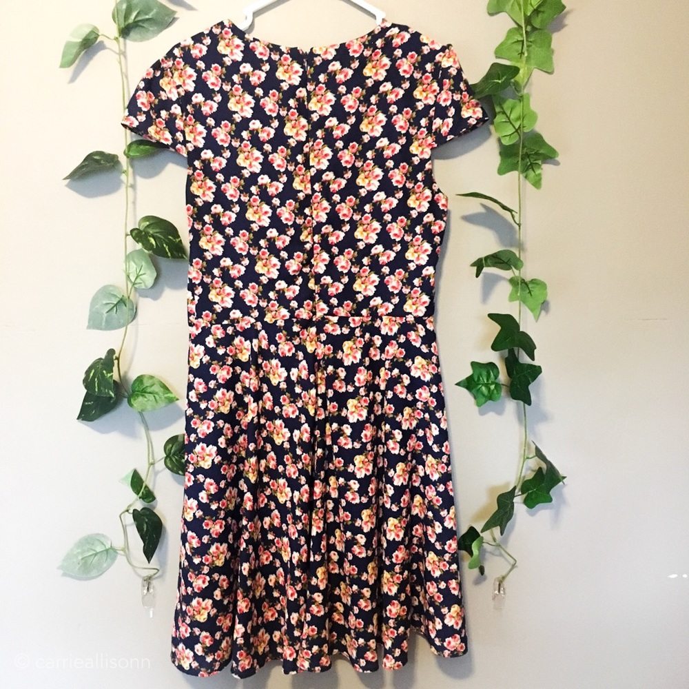 BETSEY JOHNSON Navy Printed Floral Dress - Picture 7 of 8